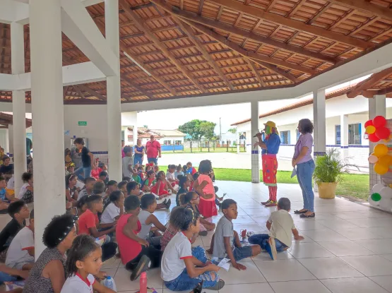Assistência Social de Mucuri realiza roda de conversa com tema “Criança não Namora” com estudantes do município