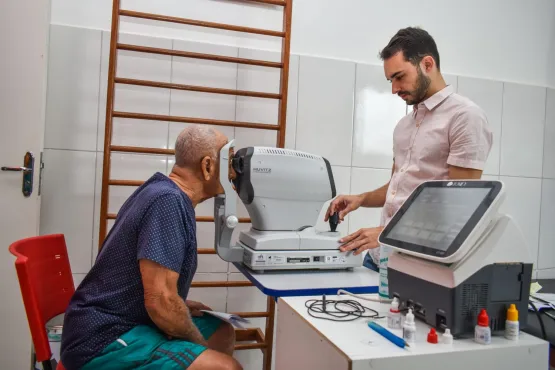 Mais uma ação de saúde ocular em Caravelas leva atendimento especializado a todos os moradores