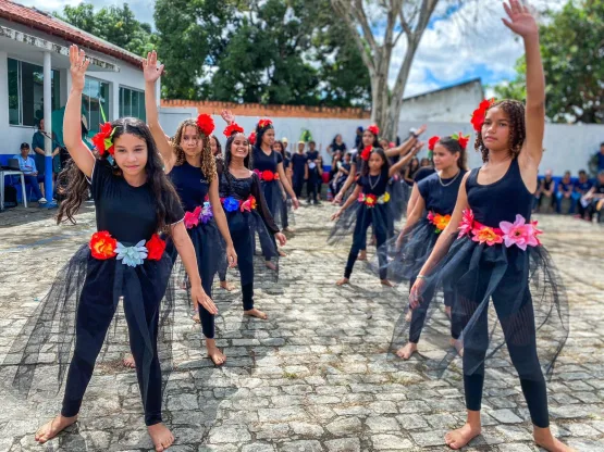 Prefeitura de Medeiros Neto realiza projeto Meio Ambiente com apresentações na Escola Ginásio João XXIII