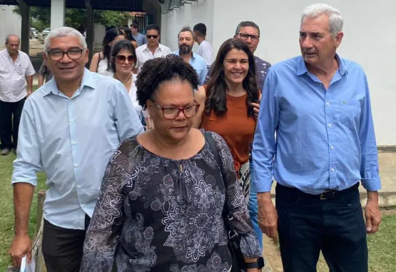 Medicina Veterinária e Rede CUNIs: prefeito Beto Pinto recepciona reitora da UFSB em visita inédita a Medeiros Neto