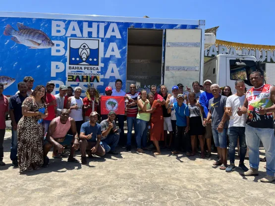 Prefeitura de Prado em parceria com a Bahia Pesca entrega 30 mil alevinos aos piscicultores do município