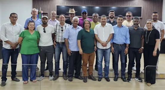 Presidente do SINJORBA Moacy Neves se reúne com jornalistas em Teixeira de Freitas com foco no Congresso Estadual