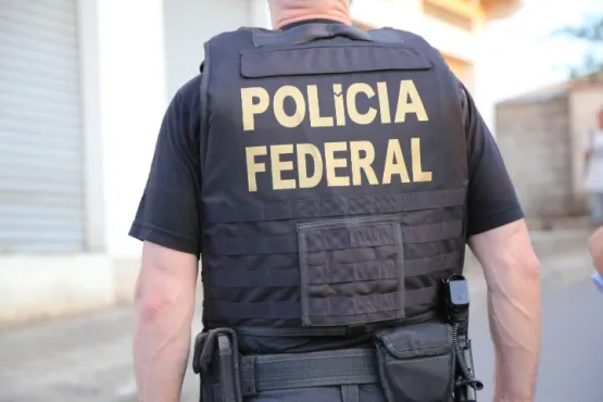 PF realiza operação para combater crime  de   desvio de dinheiro público  em várias cidades da Bahia