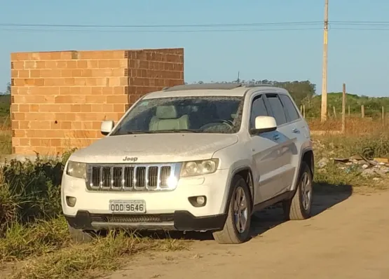 PM recupera em Teixeira de Freitas Jeep Cherokee com restrição de furto