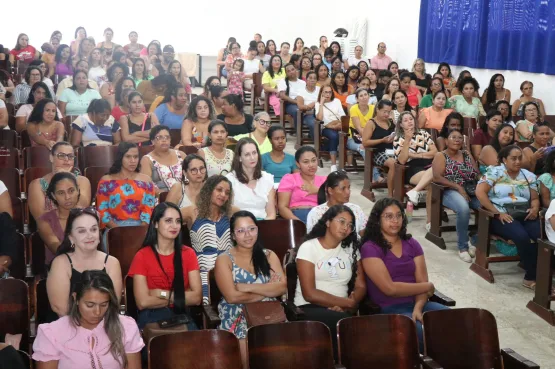 Profissionais da educação infantil de Teixeira de Freitas recebem treinamentos em primeiros socorros