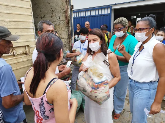 Prefeitura de Medeiros Neto finaliza entrega de ativos para mais de 300 famílias