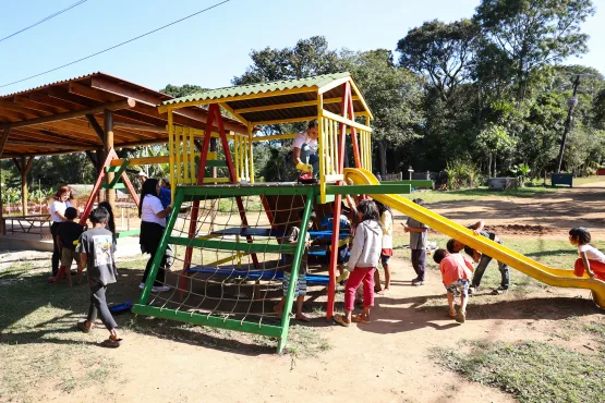 Escola municipal de Teixeira de Freitas recebe ações do Projeto Escola Transforma