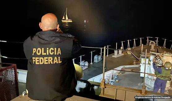 Marinha e PF encontram 2 toneladas de haxixe em veleiro na Bahia