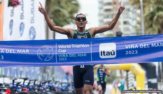 Brasil conquista dobradinha na Copa do Mundo de triatlo