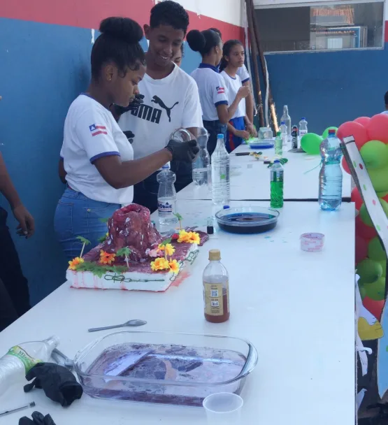 Prado - Feira de Ciências no Colégio Municipal Anísio Teixeira: Um Palco de Saberes e Descobertas