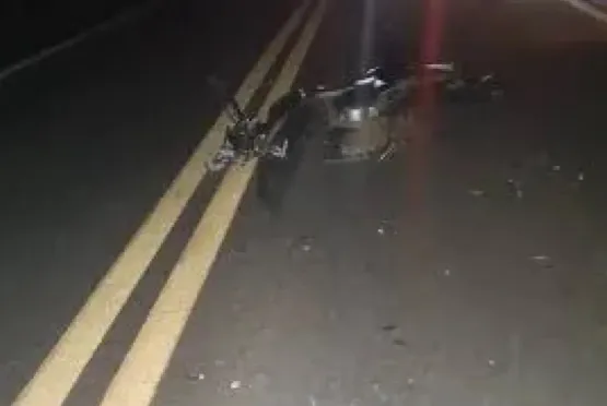 Motociclista morre e passageiro fica ferido ao colidir com carro na BA 290 