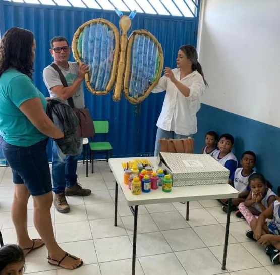 Prefeitura de Teixeira  promove  oficina de artesanato com materiais reciclados para alunos da rede municipal de ensino