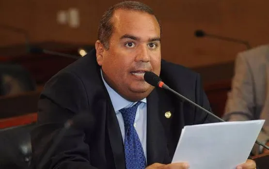 Sandro Régis apresenta emenda que estende isenção de IPVA para taxistas e motoristas de aplicativo