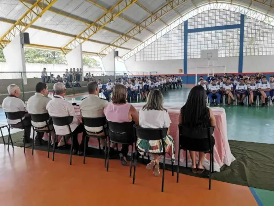 43ª CIPM realiza a formatura de alunos do PROERD das escolas municipais 