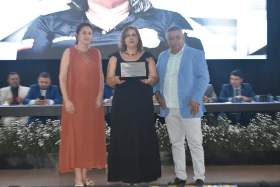 Câmara Municipal de Teixeira de Freitas homenageia celebridades com títulos de cidadão honorário