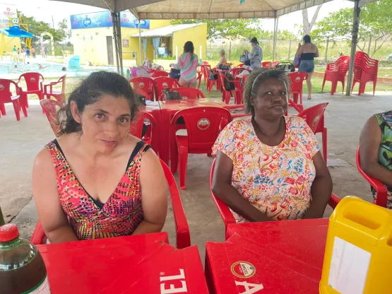 Prefeitura de Medeiros Neto leva usuários do CAPS a um passeio terapêutico a um espaço de lazer em Teixeira de Freitas 