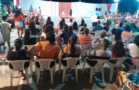 Escola Municipal Edla dos Santos Almeida encerra o ano com emoção e Cantata de Natal