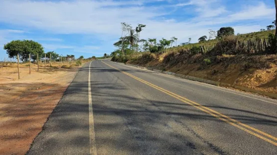 População celebra os 100 km de asfalto na rodovia BA-284 entre Itamaraju e Jucuruçu