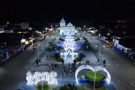 Prefeitura do Prado encanta a cidade com deslumbrantes luzes de Natal