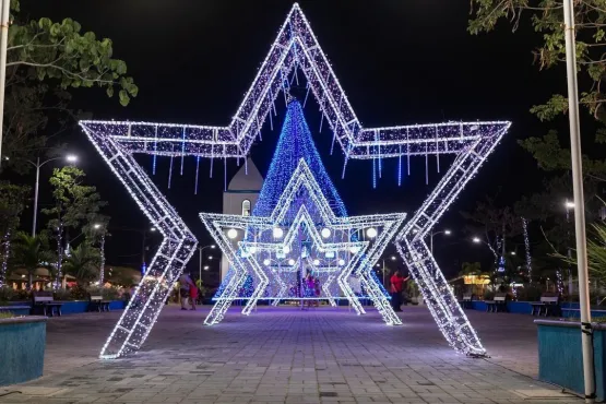 Prefeitura do Prado encanta a cidade com deslumbrantes luzes de Natal