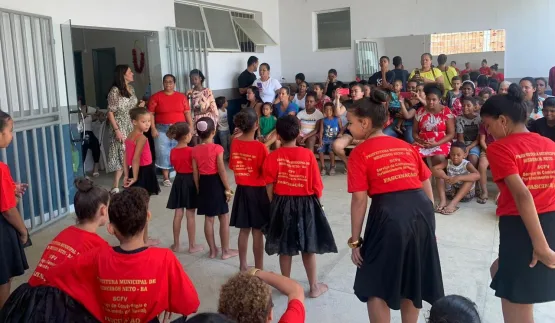 Prefeitura de Medeiros Neto faz confraternização natalina com crianças do Serviço de Convivência e Fortalecimento de Vínculos