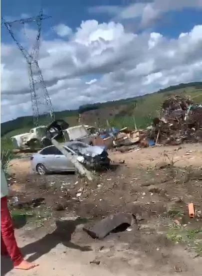 Dois jovens indígenas morrem em acidente na BR 101 em Itamaraju