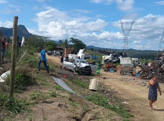 Dois jovens indígenas morrem em acidente na BR 101 em Itamaraju