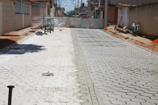 Prefeitura de Teixeira de Freitas investe na pavimentação para melhorar a infraestrutura urbana