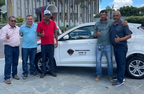 Presidente da Câmara Municipal de Lajedão adquire novo carro com recursos próprios