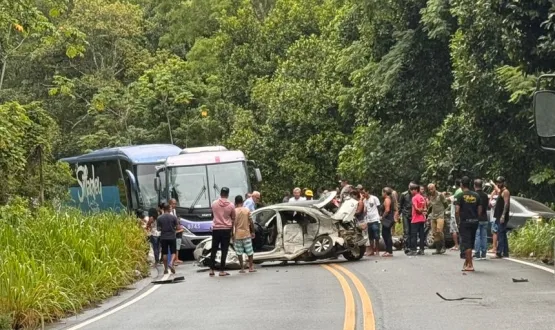 Mãe e filho morrem em acidente na manhã desta segunda-feira (22), na BA 270 no interior da Bahia