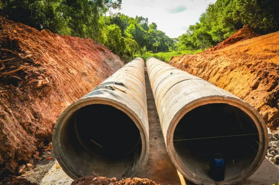  Prefeitura de Teixeira de Freitas avança com obras de na macrodrenagem na Avenida das Galáxias