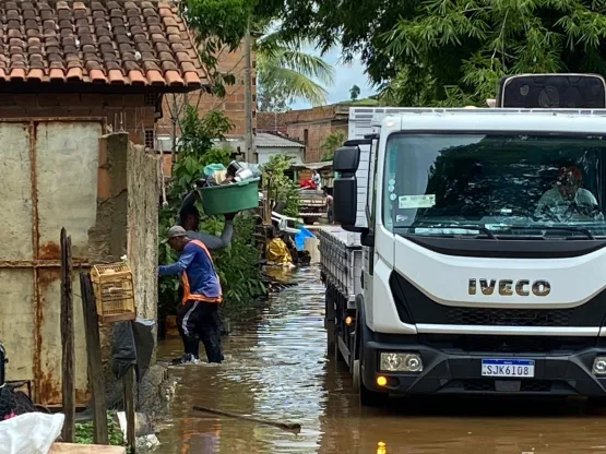 Chuvas intensas: Prefeitura de Medeiros Neto e Defesa Civil mobilizam moradores de áreas de risco