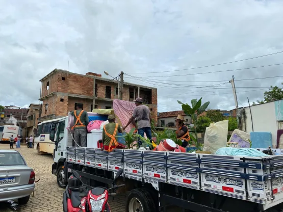 Chuvas intensas: Prefeitura de Medeiros Neto e Defesa Civil mobilizam moradores de áreas de risco