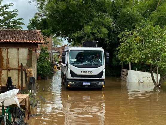 Chuvas intensas: Prefeitura de Medeiros Neto e Defesa Civil mobilizam moradores de áreas de risco