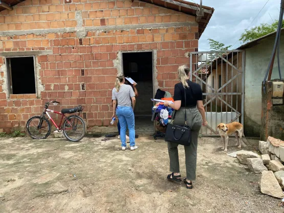 Chuvas: Assistência Social e Saúde de Medeiros Neto acompanham de perto famílias que deixaram áreas de risco