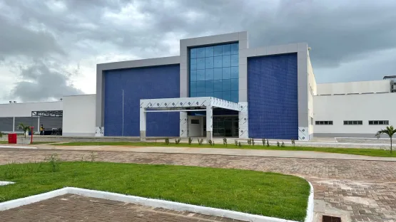 Com 99% das obras concluídas, Hospital Estadual Costa das Baleias, em Teixeira de Freitas, é vistoriado por secretária da Saúde 