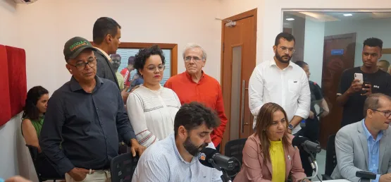 Prefeito Silvio Ramalho acompanha visita da comitiva do governo ao Hospital Costa das Baleias