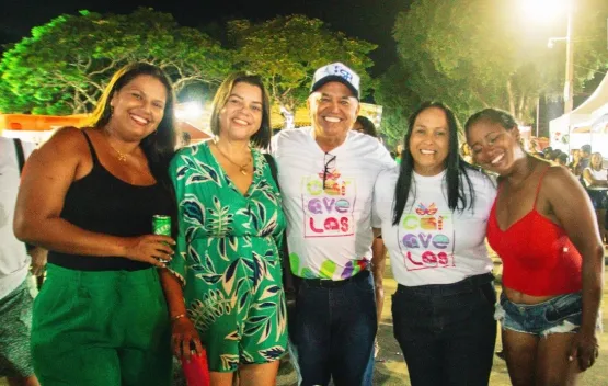 Carnaval antecipado de Juerana atrai multidão em sua primeira noite de folia