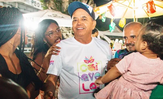 Carnaval antecipado de Juerana atrai multidão em sua primeira noite de folia