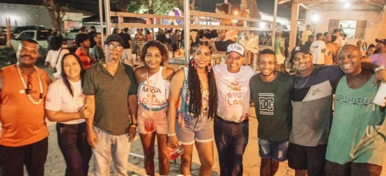 Carnaval antecipado de Juerana atrai multidão em sua primeira noite de folia