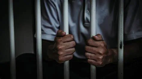 PC prende homem que ameaçou ex-companheira e descumpriu medidas protetivas de urgência decretadas pela justiça, em Mucuri