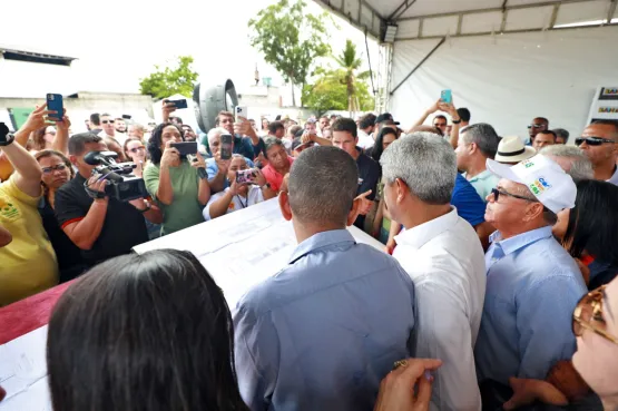 Governador Jerônimo Rodrigues visita Extremo Sul e anuncia construção da nova rodoviária de Teixeira de Freitas