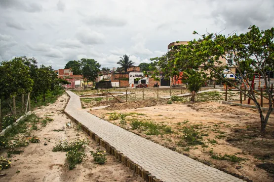 Prefeitura de Teixeira de Freitas avança em construção do Parque Municipal da Biquinha