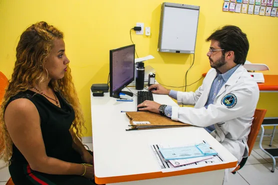 CER IV de Teixeira de Freitas atende paciente em tratamento de síndrome rara
