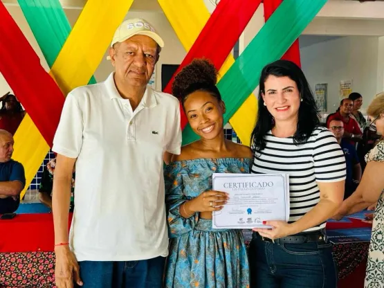 Prefeitura de Nova Viçosa celebra cultura e diversidade com assinatura de Termo de Execução Cultural e anúncio de pagamentos