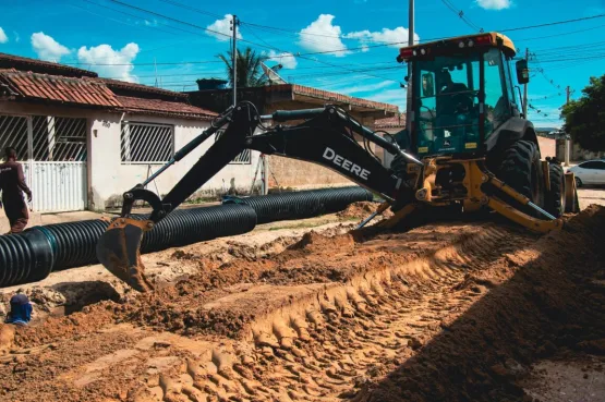 Prefeitura de Teixeira de Freitas inicia obras de microdrenagem e pavimentação no bairro Ouro Verde