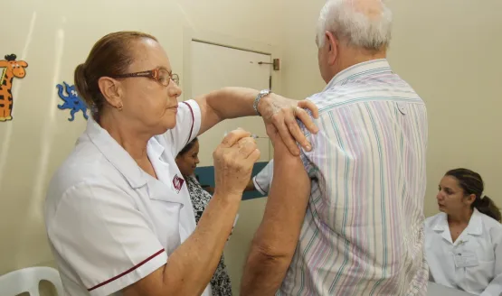 Bahia recebe as primeiras doses da vacina contra influenza; saiba quem pode ser vacinado