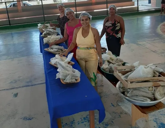 Prefeitura de Medeiros Neto inicia tradicional entrega de peixes da Semana Santa
