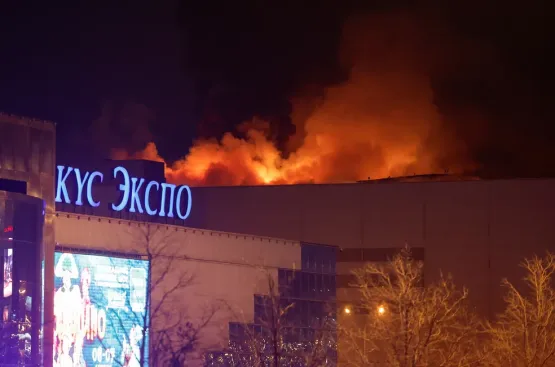 Atentado em casa de show pelo Estado Islâmico deixa  40 mortos  e muitos feridos em casa de shows perto de Moscou
