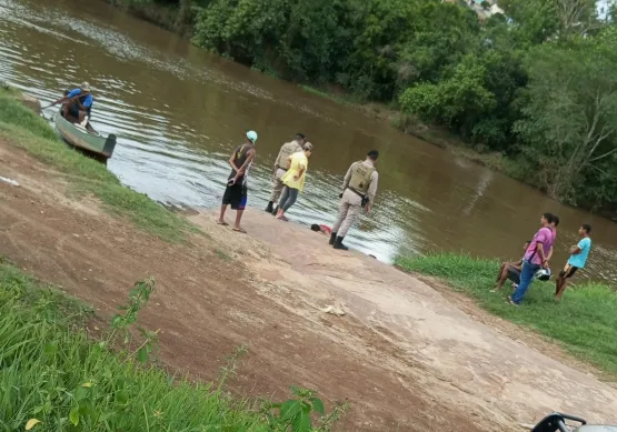 Tragédia em Medeiros Neto: Jovem de 18 anos morre afogada no Rio Alcobaça